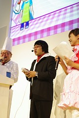画像集#017のサムネイル/TGS会場の「クッキングママ2」イベントに南海キャンディーズの山ちゃんが出演