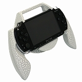 画像集#003のサムネイル/クラックルコーティングがさらなるホールド感を実現。「絶体絶命都市3」とコラボしたPSP用「絶体絶命グリップ」,4月23日に発売