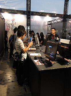 ���������꡼ No.004�Υ���ͥ������ / ��TGS 2010�ϥ��䡦�֥쥢�ο������襤�������������RPG�ο������𤲤롣���������������˥å�����The 3rd Birthday�ץץ쥤��ݡ���