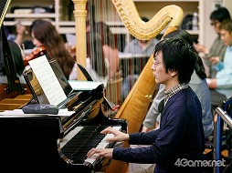 画像ギャラリー No.013のサムネイル画像 / 作曲家・下村陽子氏の30周年記念コンサートのリハーサルをレポート。50曲以上の名曲がフルオーケストラ&混声合唱で生まれ変わる