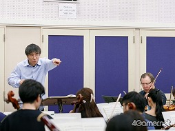 画像ギャラリー No.014のサムネイル画像 / 作曲家・下村陽子氏の30周年記念コンサートのリハーサルをレポート。50曲以上の名曲がフルオーケストラ&混声合唱で生まれ変わる