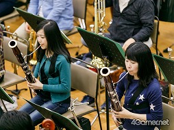画像集 No.015のサムネイル画像 / 作曲家・下村陽子氏の30周年記念コンサートのリハーサルをレポート。50曲以上の名曲がフルオーケストラ＆混声合唱で生まれ変わる
