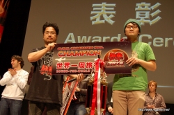 画像ギャラリー No.031のサムネイル画像 / 「鉄拳6世界大会 GLOBAL CHAMPIONSHIP FINAL」レポート:「鉄拳6」初の世界王者の栄冠は誰の手に?