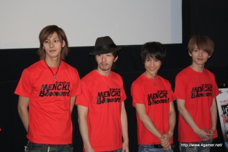 画像ギャラリー No.009のサムネイル画像 / 撮影中のマル秘エピソードはネタが尽きない? 実写映画「喧嘩番長 劇場版〜全国制覇〜」舞台挨拶をレポート