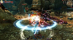 画像集#018のサムネイル/「C9」の新クラス,ヴァルキリーのプレイレポート。砲撃と刺突を使い分けるガンランス使いの実力は