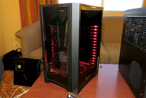 ꡼ No.002 | CES 2017SilverStoneդΩ߷פѤMini-ITX PCϪ