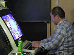 画像ギャラリー No.012のサムネイル画像 / 地域のプライドをかけた熱いバトル。「スーパーストリートファイターII X」のプレイヤー主催イベント「激突!! 関東vs関西中部連合」レポート