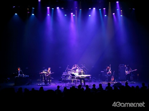 画像集#026のサムネイル/全編これイトケン節! バトル曲から「下水道」までがバンド演奏。「サガ」シリーズ新作についての言及もあった,「One Night Re:Birth Again」の詳細をレポート