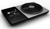 ������#002�Υ���ͥ���/��E3 09�ϡ�DJ Hero�פϡ����ѤΥ�����ơ��֥뷿����ȥ�����ǳڤ���Activision��Ķ�͵��������ǿ���