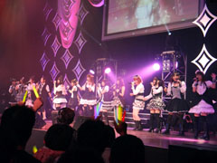 画像ギャラリー No.008のサムネイル画像 / 「ドリームクラブ」初となる単独ライブ「ドリームCライブ2011」。13人のホストガールが勢ぞろいしたイベントレポート