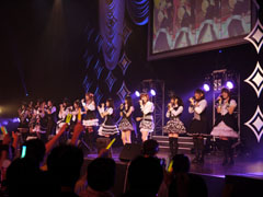 画像ギャラリー No.009のサムネイル画像 / 「ドリームクラブ」初となる単独ライブ「ドリームCライブ2011」。13人のホストガールが勢ぞろいしたイベントレポート