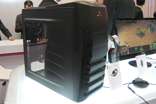 ꡼ No.005 | CeBITCooler MasterCM Stormץ֥ɤΥ磻䡼ɥޥSpawnפǽإ󥵡Ѥ