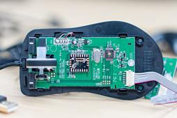 画像集#031のサムネイル/CM Stormの新型マウス「Mizar」「Alcor」レビュー後編。スペシャルゲストとともにその内部構造へ迫る