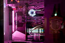 Tgs 18 ゲーマー向けpcを作るなら内も外もledでライトアップ Tgs 18で見かけたゲーマー向け光り物pc Pcパーツ総ざらえ