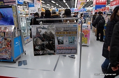 画像ギャラリー No.002のサムネイル画像 / 「End of Eternity」店頭体験会を訪れた,島野プロデューサーと勝呂ディレクターのミニインタビューを掲載