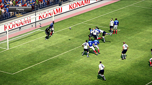 画像ギャラリー No.003のサムネイル画像 / 華麗なシュートを決めろ! 「Pro Evolution Soccer 2010」のデモ版を4GamerにUp