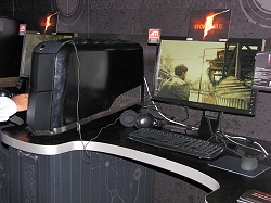 ꡼ No.004Υͥ / TGS 2009ǽ⹽¤˹롣ͽ۰ʾ˥ФäAlienwareΥޡPC