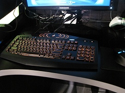 ꡼ No.023Υͥ / TGS 2009ǽ⹽¤˹롣ͽ۰ʾ˥ФäAlienwareΥޡPC