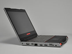 画像ギャラリー No.031のサムネイル画像 / 【PR】11.6インチ液晶のノートPCで,本当に3Dゲームはプレイできるの? 「Alienware M11x」が持つ実力を,洗いざらい明らかにしてみた