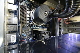 ꡼ No.027Υͥ / PR֤ۡޤǤ뤫פȻפ碌AlienwareΥե饰åסArea-51 ALXפκߤǽ