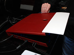 ꡼ No.005 | PRAlienwareǯƬ饨󥸥M17xפοǥϡեHD120HzվǽǡPS3Xbox 360ΥɽǤ