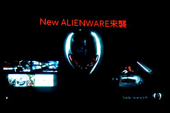画像ギャラリー No.002のサムネイル画像 / ALIENWARE,ゲーマー向けノートPCの新製品「M11x R3」「M14x」を発売。5月には「M18x」も