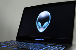 PRֺۡǶvs.ǶסALIENWARE M18xHD 6990M CFXǥGTX 580M SLIǥ롤ĺ