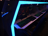 画像ギャラリー No.007のサムネイル画像 / 全国展開を狙う「ALIENWARE ARENAゲーミングカフェ」福岡店が18日オープン。秋葉原よりもハイスペックなPCとゆとりの空間を用意