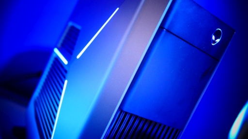 ���������꡼ No.003�Υ���ͥ������ / GPU��CPU�������ǥ�ذܹԤ�������ALIENWARE Aurora R8�פ�����ȯ�䡣�֥֥�å��ե饤�ǡ�������פ�ALIENWARE����16����������ݥ���о�