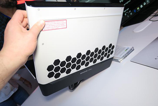 画像ギャラリー No.012のサムネイル画像 / GPUとCPUを後から交換できるモンスターノートPC「ALIENWARE Area-51m」続報。ユーザーがパーツをアップグレードしても保証は切れない