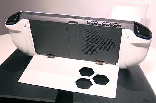 画像(004)Dellが作った“巨大Switch風”のコンセプトゲームPC「Concept UFO」を写真でチェック