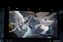 ꡼ No.007Υͥ / E3 2010ϿXbox 360ȯɽ 250GB HDDܤǲʤϿ֤624Xbox 360 Media Briefing®