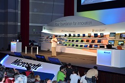 ꡼ No.001Υͥ / COMPUTEXMicrosoftδĴֱǸ줿KinectWindows PhoneȤϢȡ