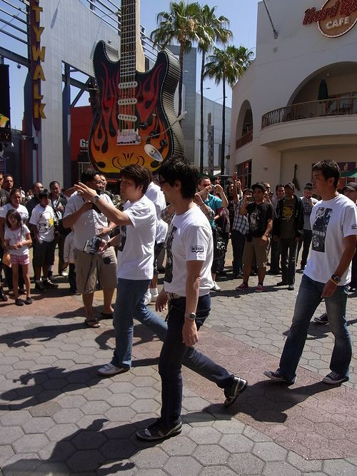 ꡼ No.006 | E3 2010Ͼ罨״Ĥ󥼥륹Υॷåפ˹סǤΡMETAL GEAR SOLID PEACE WALKER WORLD TOURפͻҤϡ