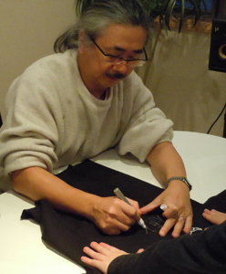 画像ギャラリー No.002のサムネイル画像 / DVD「Distant Worlds」,植松氏&浜渦氏のサインTシャツを当てよう