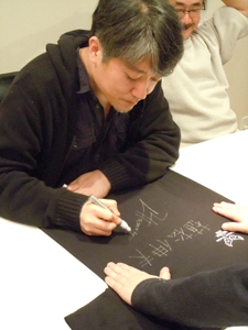 画像ギャラリー No.003のサムネイル画像 / DVD「Distant Worlds」,植松氏&浜渦氏のサインTシャツを当てよう