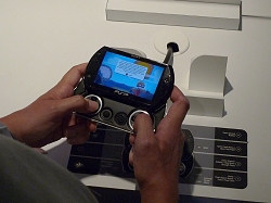 ꡼ No.013Υͥ / E3 09PSP goκϤʤäƤ롪E3λͷ̿ưǥå