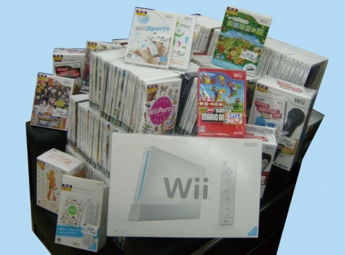 Wii本体とwiiソフト408本が入った 福袋 が100万円で抽選販売 Wii本体とwiiソフト408本が入った 福袋 が100万円で抽選販売