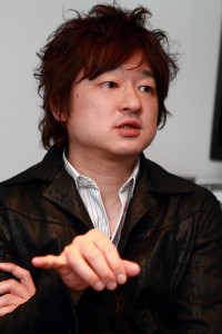 ꡼ No.001 | E3 2012ϡŤˤϤȤˤعԤäƤ餤ס2ͤΥץǥ塼METAL GEAR RISING REVENGEANCEפ