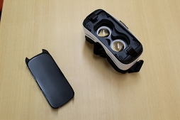 画像ギャラリー No.003のサムネイル画像 / 「Gear VR」は,安価で仮想現実(バーチャルリアリティ)に飛び込めるなかなか良い製品?