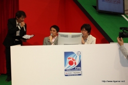 ꡼ No.011Υͥ / FIFAå˸åɽ̾ 󤬥Ƚб顣FIFA 󥿥饯ƥ֥ɥå 2010 פݡ