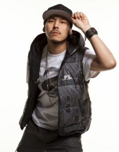 ꡼ No.003Υͥ / ζǡ4 ѤΡפΥơޥ󥰤ϡZeebra4ͤǮãButterfly City Feat. RYO the SKYWALKER & Mummy-Dפ˷ꡣȯɽݡȤɵ