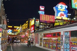 ���������꡼ No.001�Υ���ͥ������ / ̾��̭�λ�Υ�������Ԥ�줿��ζ��ǡ���ץ��å�����������ݡ��ȡ�̾�ۻ�ϡȡ�ζ��ǡ��4�פ�3��18����100���Ϥ��Ǥ���ɤ�ȯ��