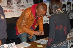 ���������꡼ No.009�Υ���ͥ������ / �Ĥ���4�ͤμ�͸�ã��ư���Ѥ���ָ���줿����ζ��ǡ��4 �����Ѥ���Ρ�����θ����̾��������ĥ�������ݡ��Ȥ�Ǻ�