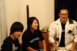 画像ギャラリー No.009のサムネイル画像 / 大人気のサウンドクリエイター出演番組が困窮? 住宅街でひっそり行われた「『おとや(貧)』 〜酒がたりないぜ!〜」の現場に潜入