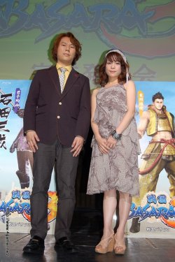 画像ギャラリー No.009のサムネイル画像 / 出陣は7月29日。「戦国BASARA3」完成発表会では「舞台『戦国BASARA』〜蒼紅共闘〜」の当日券発売も発表