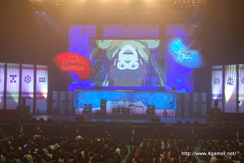 画像ギャラリー No.005のサムネイル画像 / T.M.Revolutionをはじめ豪華絢爛なキャスト達が日本武道館に集結。大いに盛り上がった「戦国BASARA 5周年祭〜武道館の宴〜」をレポート