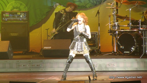 画像ギャラリー No.030のサムネイル画像 / T.M.Revolutionをはじめ豪華絢爛なキャスト達が日本武道館に集結。大いに盛り上がった「戦国BASARA 5周年祭〜武道館の宴〜」をレポート