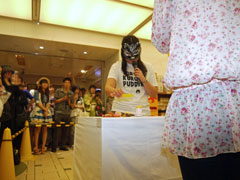 画像ギャラリー No.006のサムネイル画像 / スペシャルゲストも現れた「トロのおみせ 東京キャラクターストリート出張所 〜ドーナツでパニックなのニャ!〜」オープン記念イベントレポート