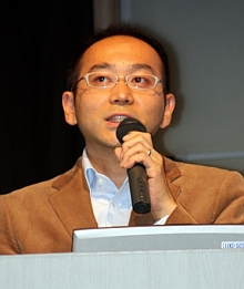 画像ギャラリー No.006のサムネイル画像 / 珍獣ハンターのイモトアヤコさんがゴモラとバトル!?「怪獣バスターズ」発売記念&CM完成披露発表会をレポート